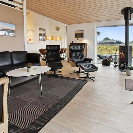Tiane - 800m From The Sea By Interhome 펜션
