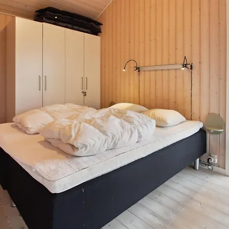 Tiane - 800m From The Sea By Interhome 펜션